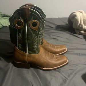 Brand new boots. Super nice wrong size for me